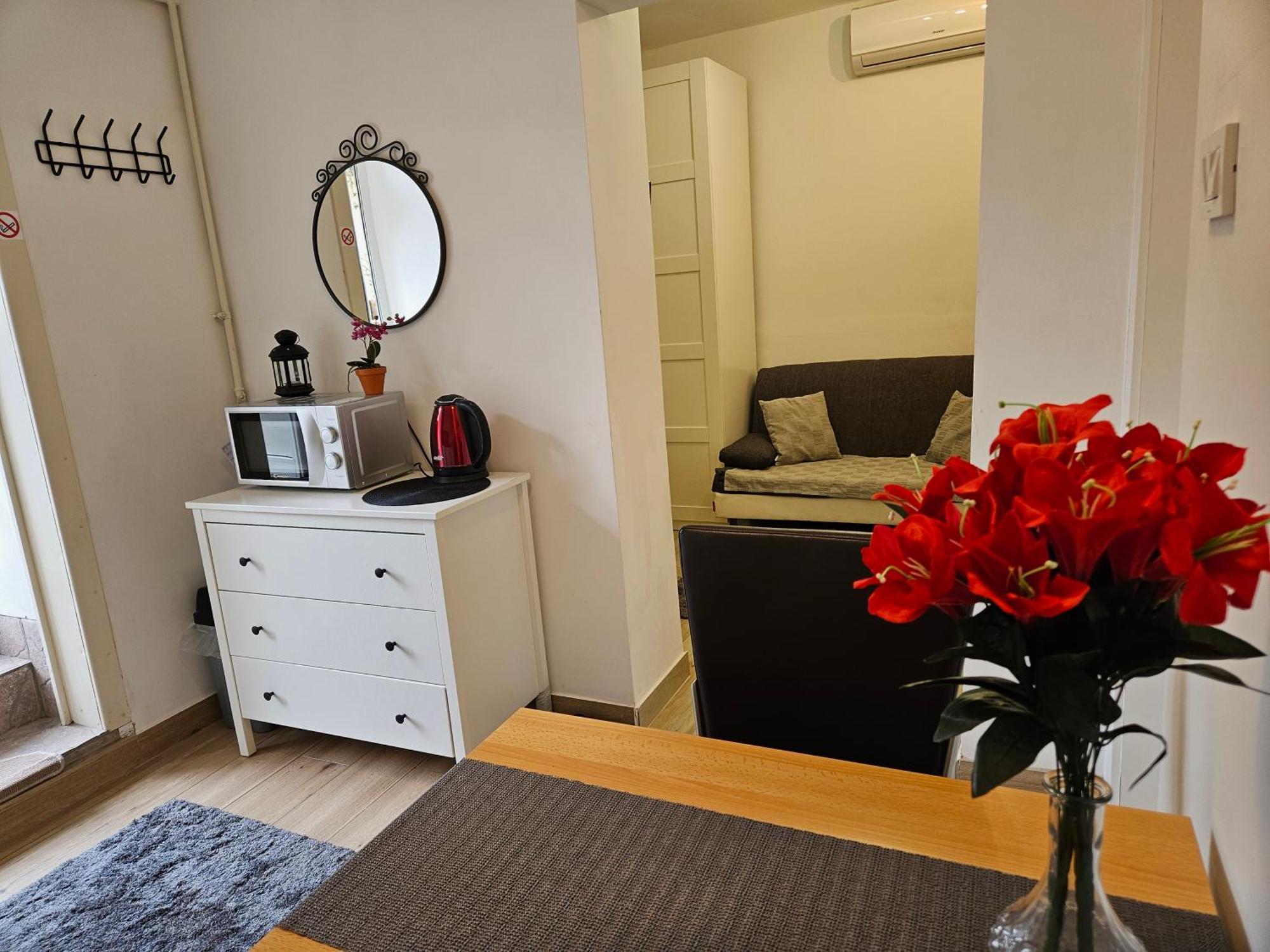 Apartment Maja - Strict Center Of Загреб Екстериор снимка