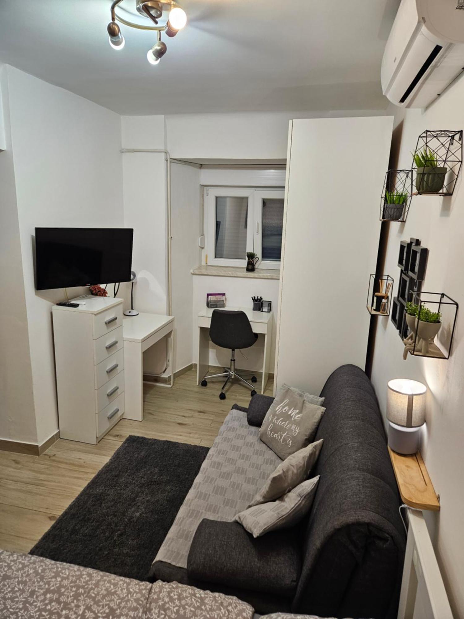 Apartment Maja - Strict Center Of Загреб Екстериор снимка