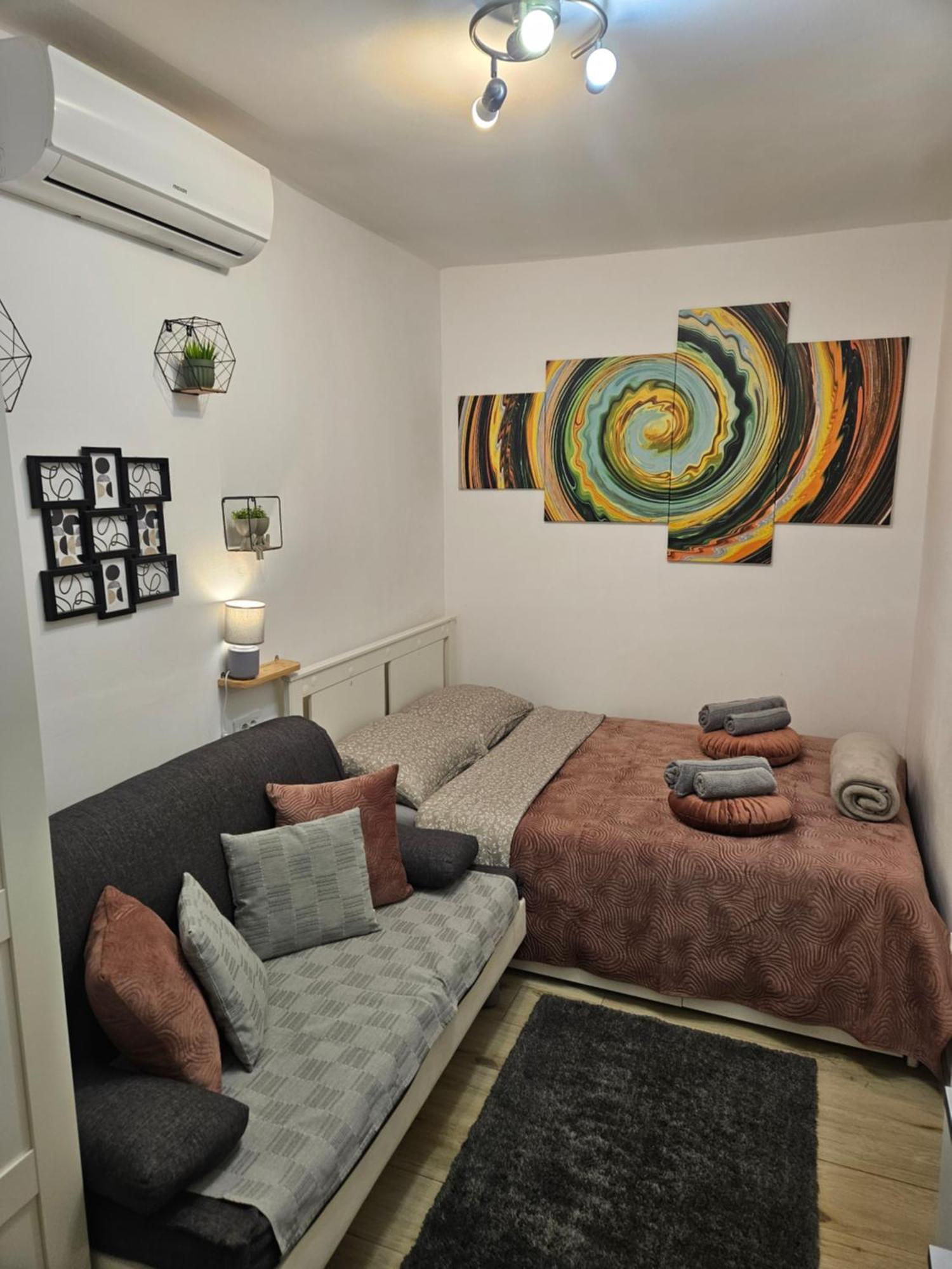 Apartment Maja - Strict Center Of Загреб Екстериор снимка