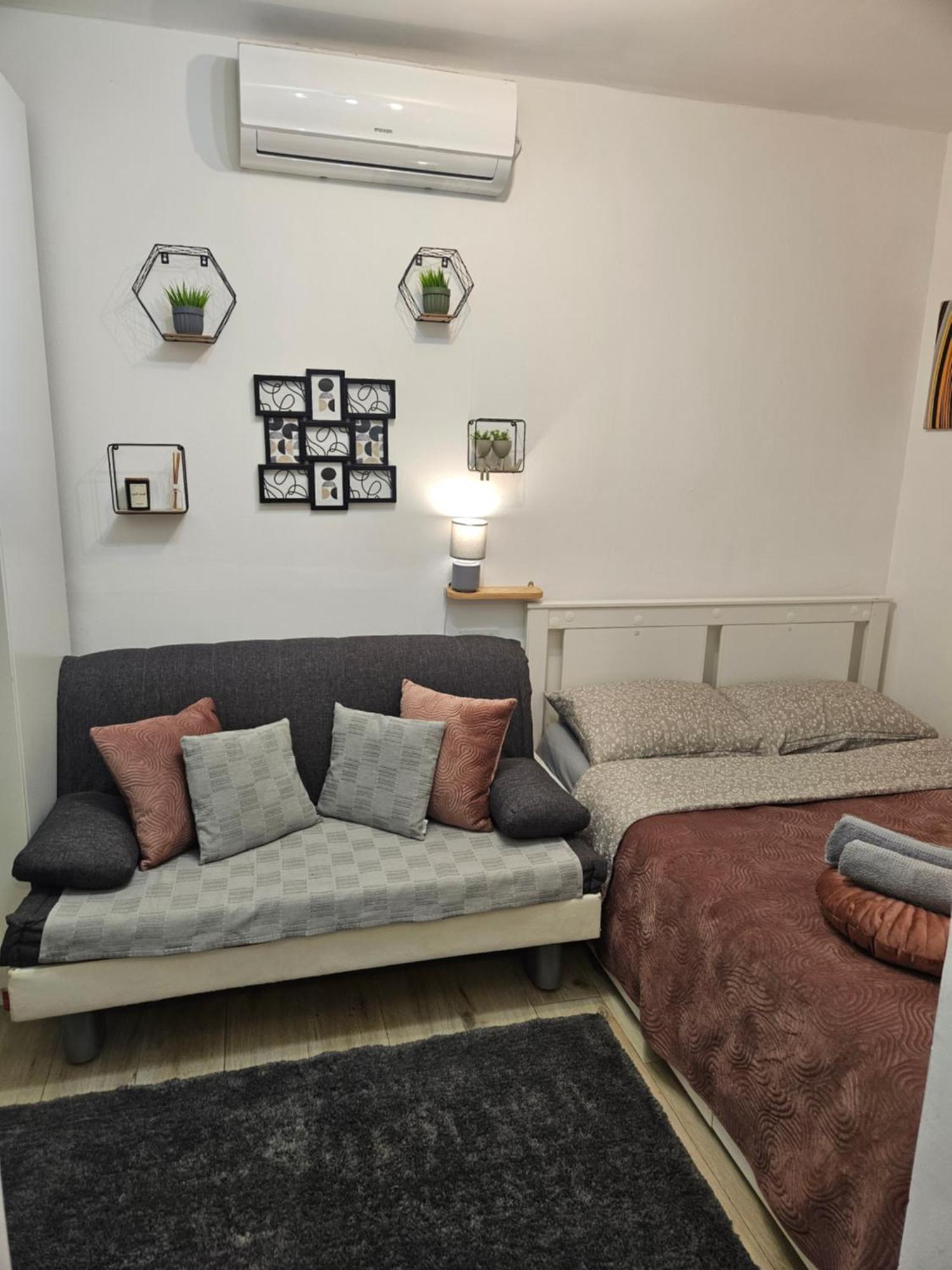 Apartment Maja - Strict Center Of Загреб Екстериор снимка